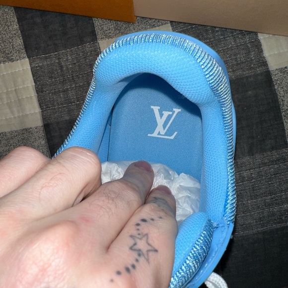 NWT Louis Vuitton Trainers Blue Embossed Monogram - Picture 7 of 10